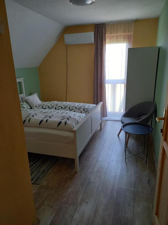 Burai Vendeghaz Hotel Villany Bagian luar foto