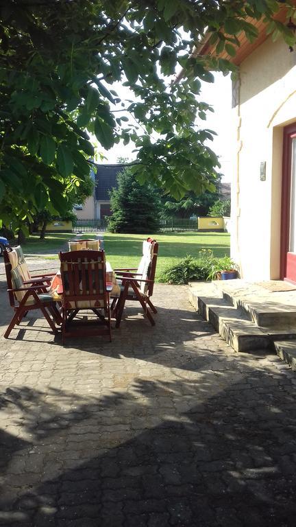 Burai Vendeghaz Hotel Villany Bagian luar foto